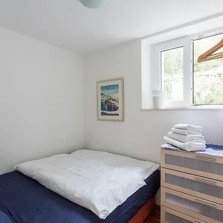 Zaton Holiday House