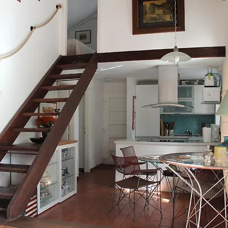 Zaton Holiday House